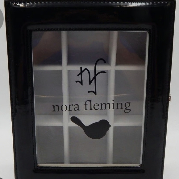 Nora Fleming Black Glossy Mini Charns M4 Display Storage Case - Picture 11 of 11